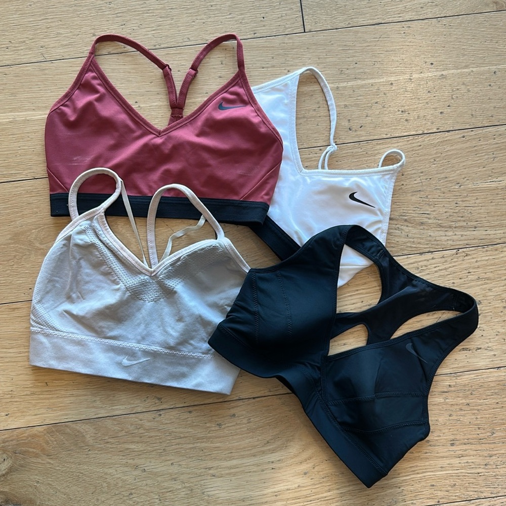 Lot of 4 Nike sports bra 3 small 1 medium